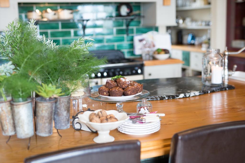 The French Country House, Tauranga Omokoroa Beach Экстерьер фото